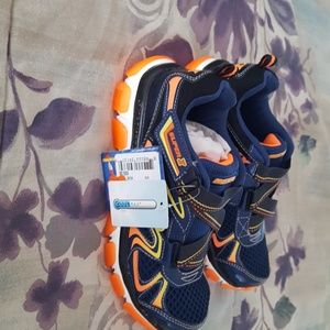 Boys sketchers